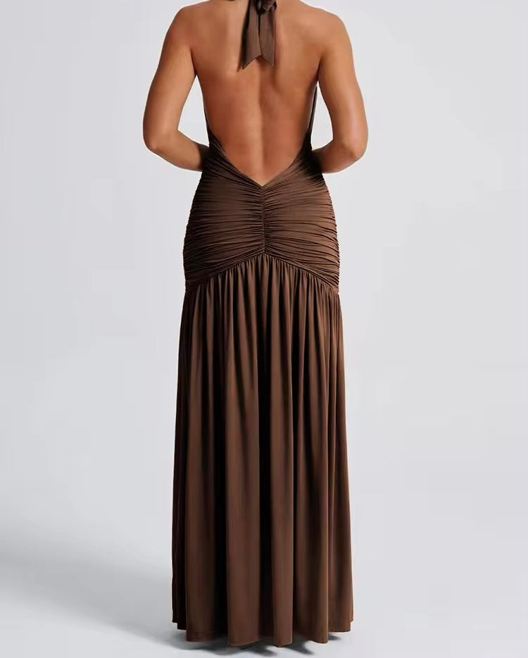 Vestido escotado cafe