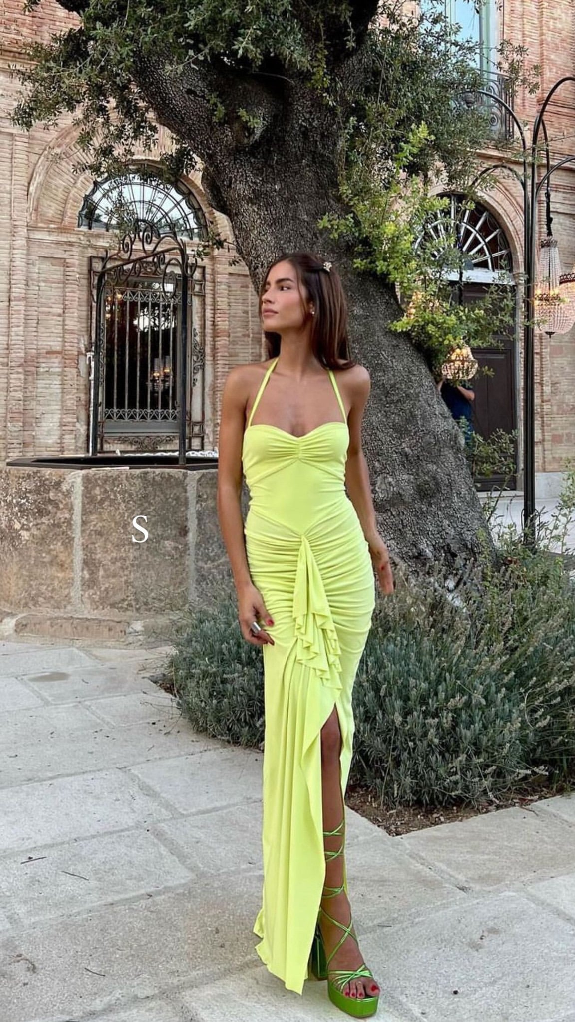 Vestido Borlas Neón